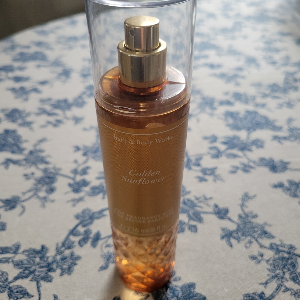 Bath & Body Works Golden Sunflower Body Wash - Golden Hue